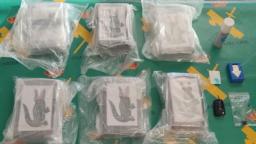 Caught with 7 kilos of cocaine when boarding the ferry from Denia to Ibiza