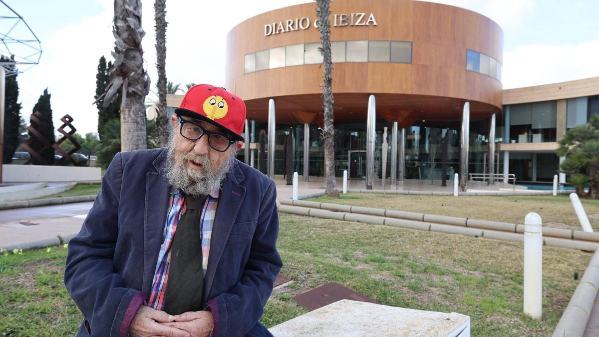 Writer Toni Roca: “Ibiza in the 60s was quieter, but it was not an idyllic paradise”