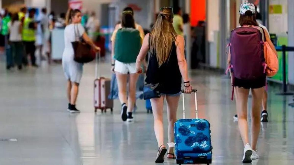 This company will connect Ibiza with a famous European destination twice a week throughout the summer