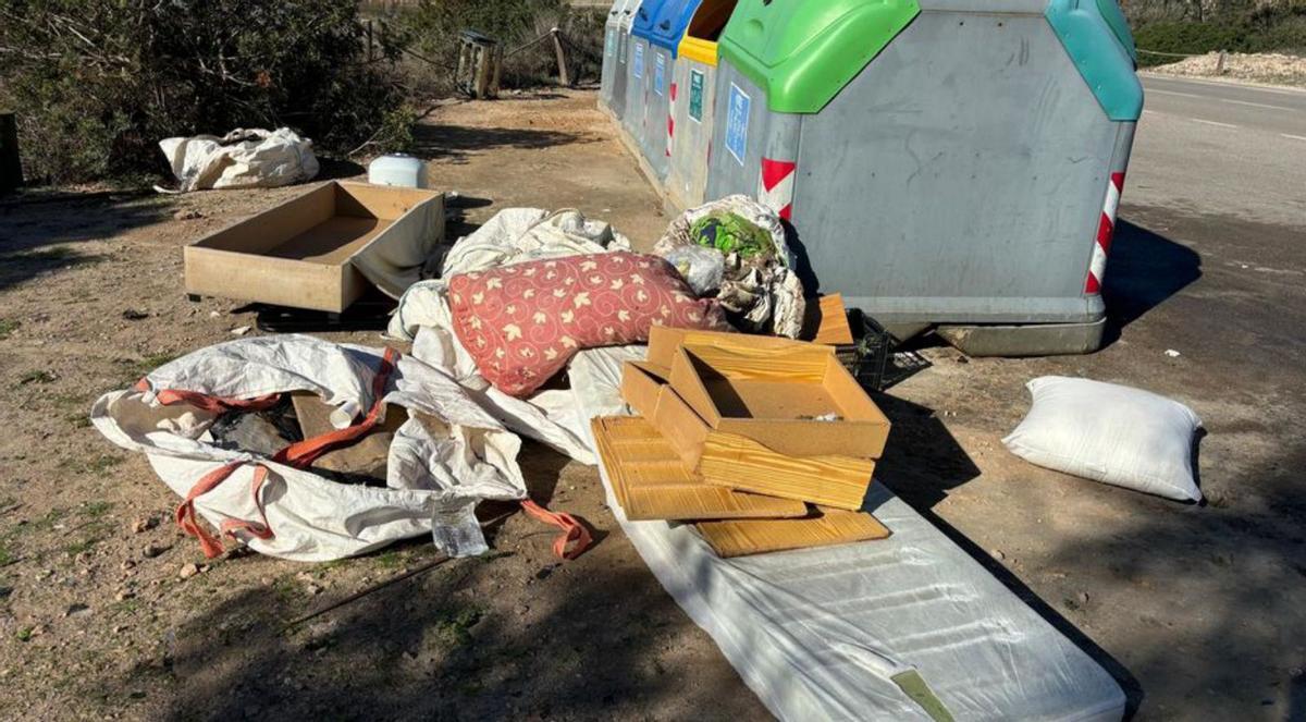 Estos residuos deben llevarse al punto de reciclaje de Formentera | C.I.F.