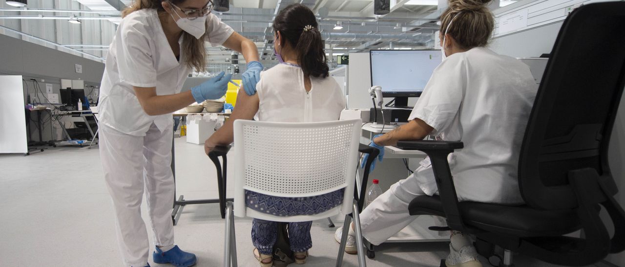 Reasons to vaccinate your teen