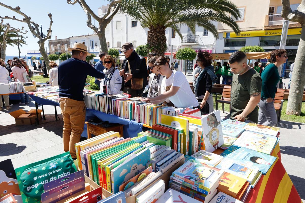 Santa Eulària y Sant Antoni celebran el Día del Libro este fin de semana