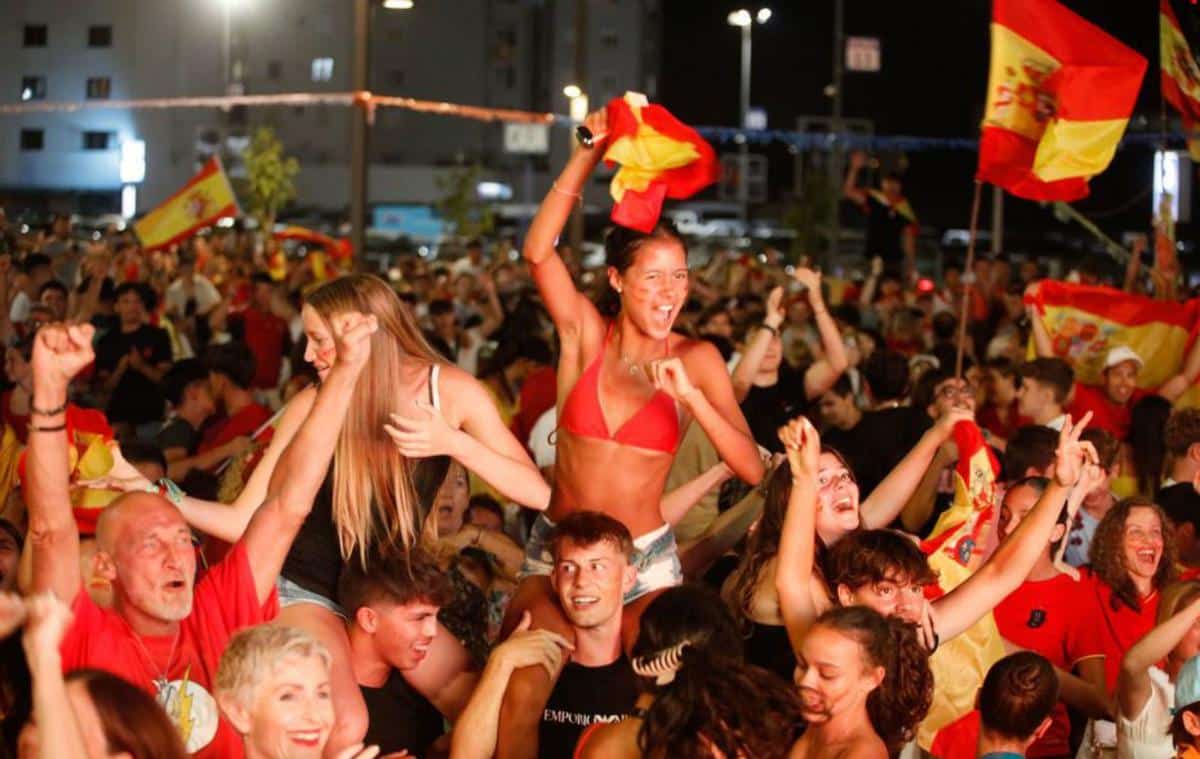 Delirium of joy in Ibiza after winning the European Championship