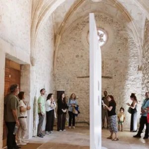 MAEF Expands Guided Tours in Ibiza’s Dalt Vila After the Success of ‘Quan les parets ens parlen’