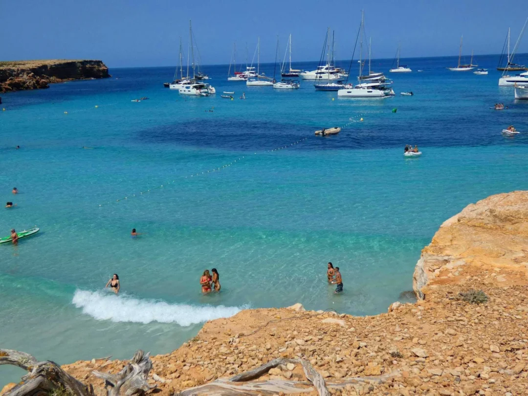 https://www.diariodeibiza.com/news/formentera-beaches-set-buoy-installation-contract-appeal-rejected/