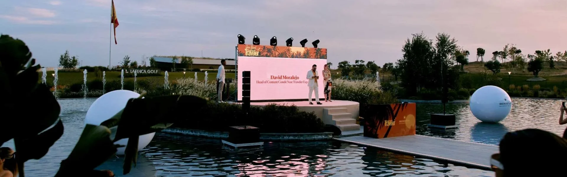 The awards ceremony was held on the central lake of LaFinca Grand Café in Madrid. | Flavio Orsolato