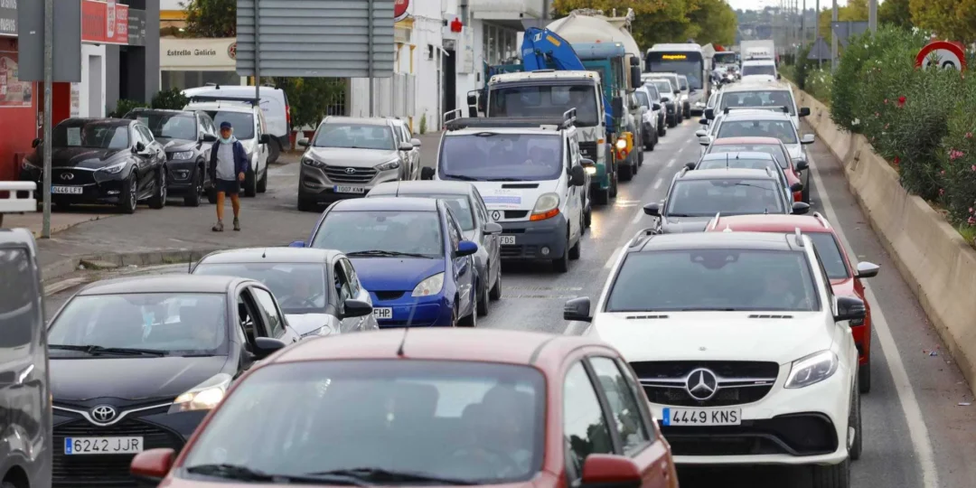Traffic jam on the access roads to Ibiza