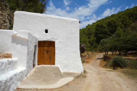Santa Eulària Restores Font de Morna, Preserving One of Ibiza’s Historic Hydraulic Heritage Landmarks