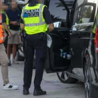 Archive image of a check by the Ibiza Local Police against pirate taxis | DI