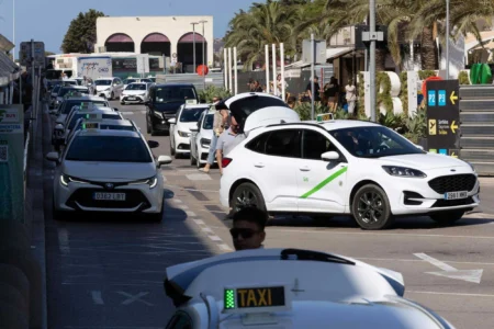 Ibiza Taxi Drivers Reach Agreement After 48 Hours of Tense Negotiations Over Airport Operations