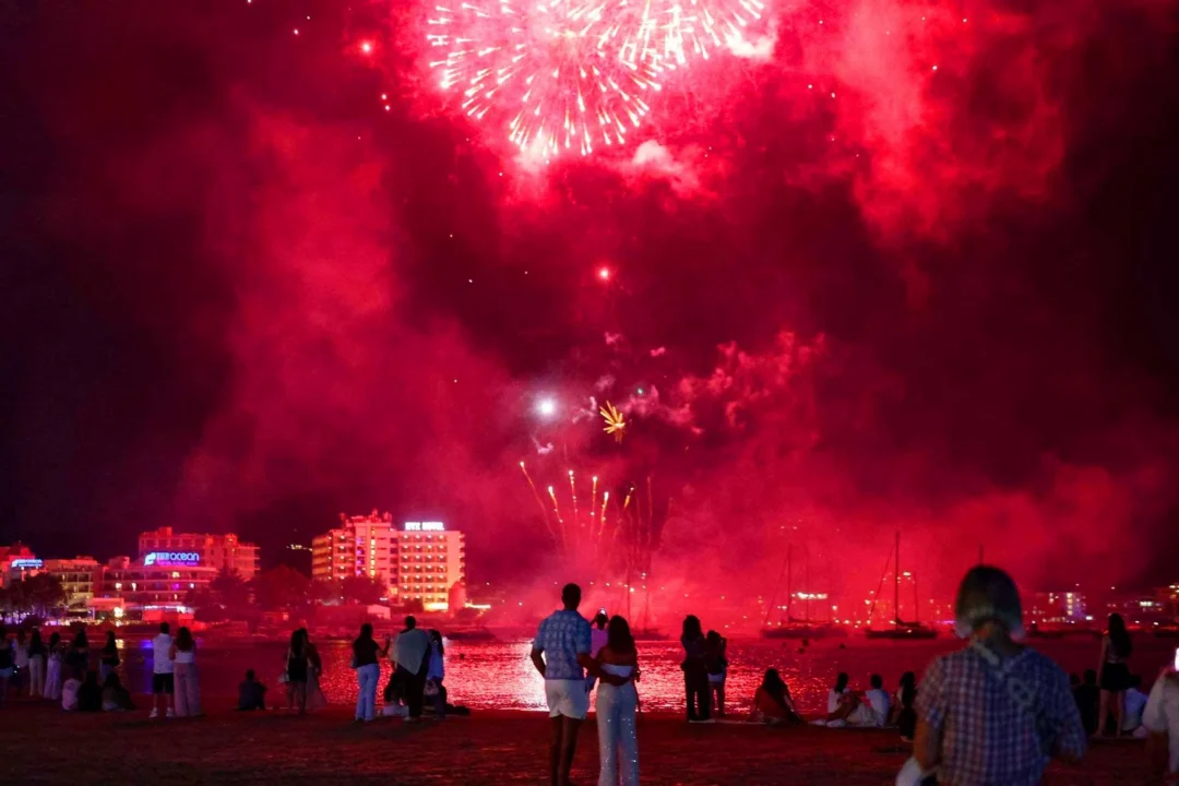 Fireworks display for Saint Bartholomew in Sant Antoni | Marcelo Sastre
