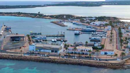 Tourist Seriously Injured After Fight at Formentera Port
