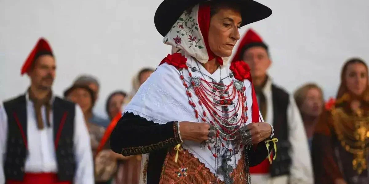 Member of the Grup Folklòric sa Colla des Vedrà. | Toni Escobar
