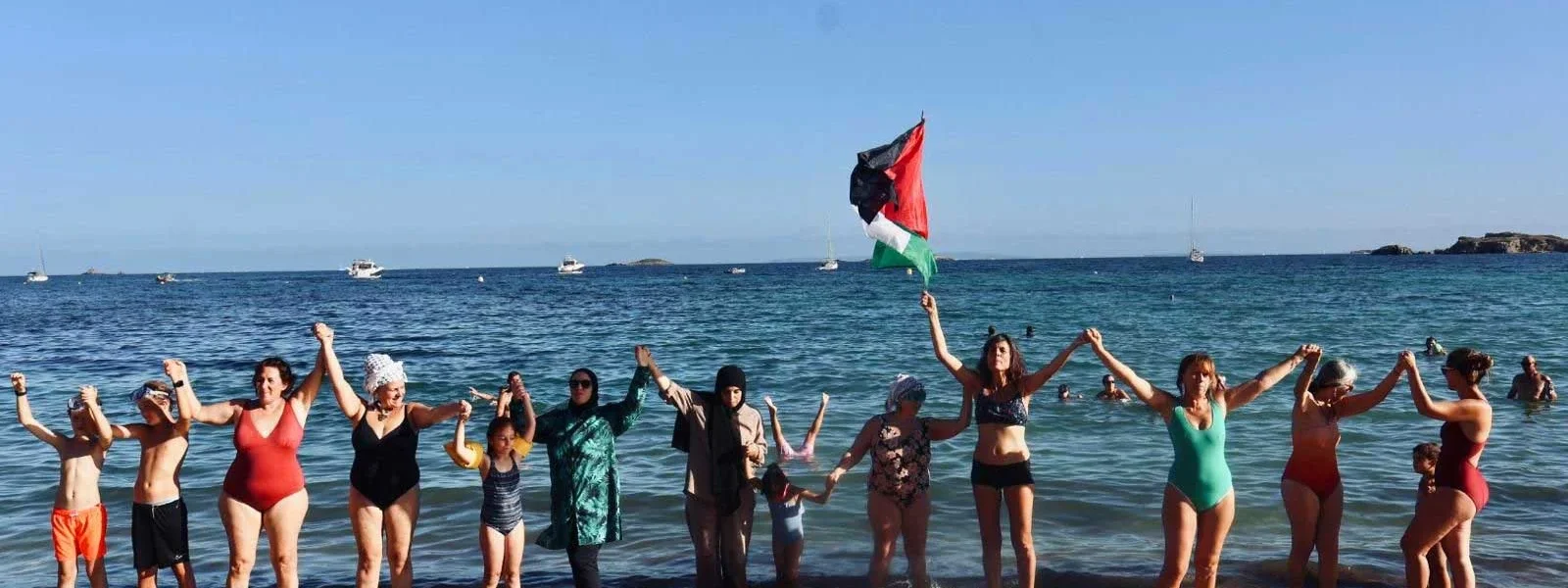 Solidarity swim for Gaza. / Abby Johnston