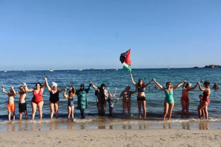 Swim in Ses Figueretes Beach in Support of Children in Gaza
