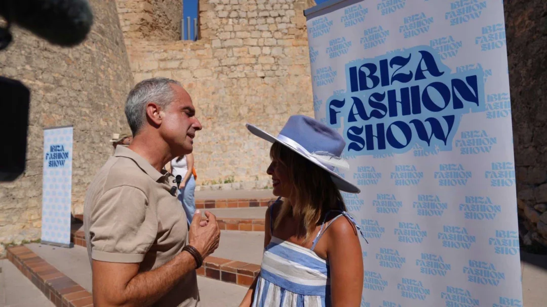 Alex Minchiotti with Marta Rojo at the Ibiza Fashion Show presentation. | Ibiza Fashion Show