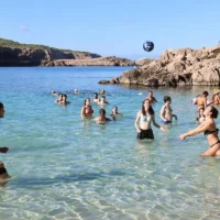 Young people at Cala Saladeta | J.A. Riera