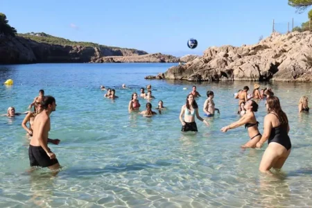24-Hour Tourism Gains Ground in Ibiza as Hoteliers Warn of Low Economic Return