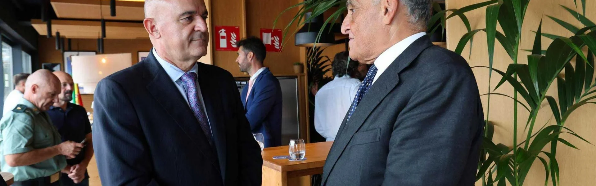 The president of the Consell, Vicent Marí, with the ambassador of Italy, Giuseppe Buccino Grimaldi during the presentation | J.A. Riera