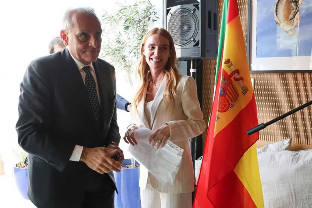 The ambassador of Italy, Giuseppe Buccino Grimaldi with the vice consul of Italy in the Pitiusas Rossana Alvaro at the official presentation at Core Ibiza Town Hotel. | J.A. Riera