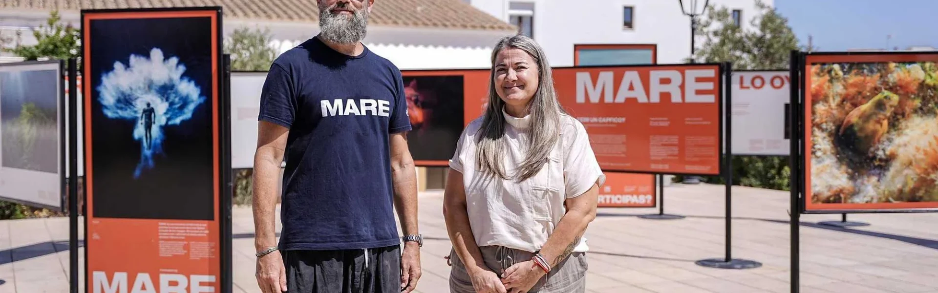 Eva Nieto, Councillor for Culture of the Formentera Council, and Abraham Calero, Competition Manager of MARE. | Formentera Council