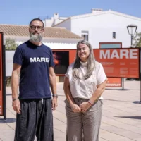 Eva Nieto, Councillor for Culture of the Formentera Council, and Abraham Calero, Competition Manager of MARE. | Formentera Council