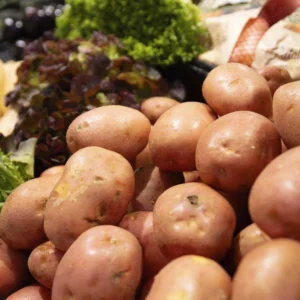 Ibiza Wastes Too Much Food: Amics de la Terra Calls for Local, Seasonal and Bulk Shopping