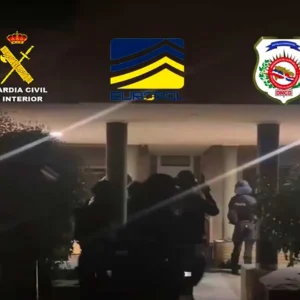 The moment police enter the home to make the arrest. | P.N.