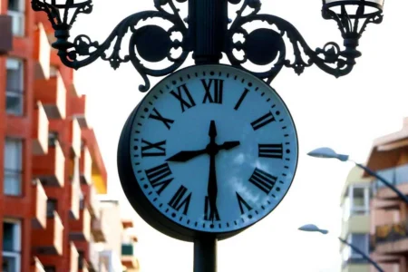 Ibiza Clocks Go Back: When the Time Changes in 2026