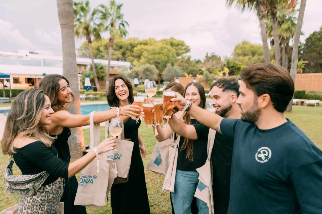 The gardens of Gecko Beachclub served as the setting for the concerts and culinary offerings / @patrymartinphoto