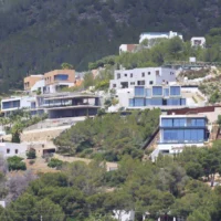 Homes under construction in the Cas Mut area. | J. A. Riera