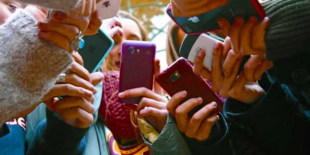 Police warn about anonymous social media accounts targeting students and teachers in the Balearic Islands