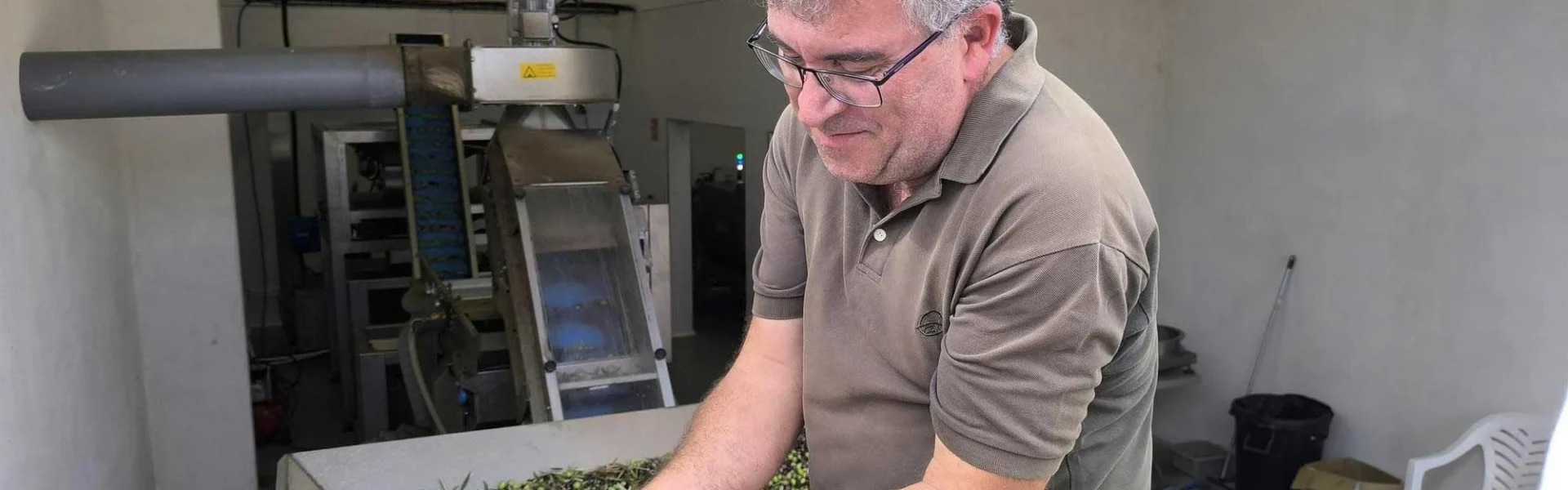Balearic Regional Minister Joan Simonet during his visit to the Agricultural Cooperative / P.M.V.