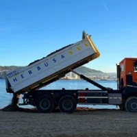 Posidonia returns to the beaches of Ibiza. / Sant Josep Town Council